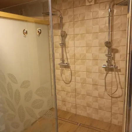 Luxury Wellnes House Tubej Villa *